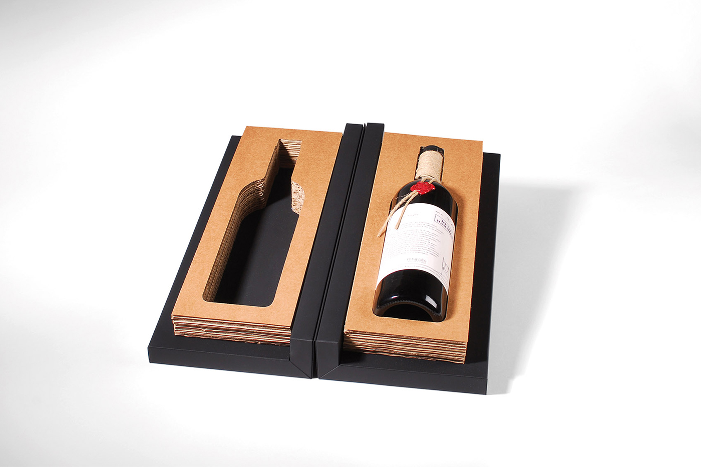 apuntalar Teoría establecida Gimnasia Packaging elegante para botellas de vino con forma de libro. Una caja de  cartón que aporta un toque muy especial para eventos y regalos con estilo.